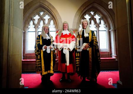 Foto non pubblicata in precedenza datata 03/10/22 di (da sinistra a destra) Sir Geoffrey Vos, Master of the Rolls e Capo della Giustizia civile, Lord Chief Justice of England and Wales - The Right Honourable The Lord Burnett of Maldon and Lord Justice Fulford, Che si sta ritirando, prima della cerimonia di premiazione presso le Royal Courts of Justice nel centro di Londra. Data immagine: Lunedì 3 ottobre 2022. Foto Stock