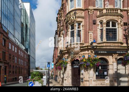 The Old Royal Pub in Church Street, centro di Birmingham, Regno Unito Foto Stock