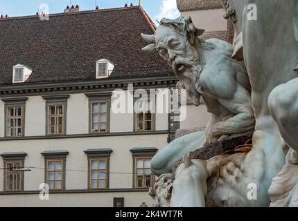 Power at Sea (Die Macht zur See) fontana di Rudolf Weyr, Hofburg Palace, Michaelerplatz, Vienna, Austria Foto Stock