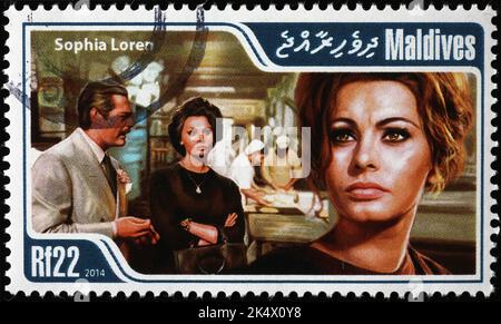 Sophia Loren e Marcello Mastroianni su francobollo delle Maldive Foto Stock