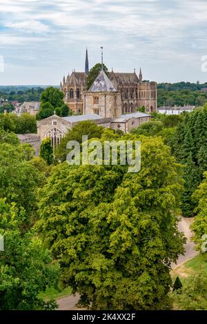 Si affaccia a sud sulla storica città di Arundel, nel Sussex occidentale, nel sud dell'Inghilterra, nel Regno Unito. Foto Stock