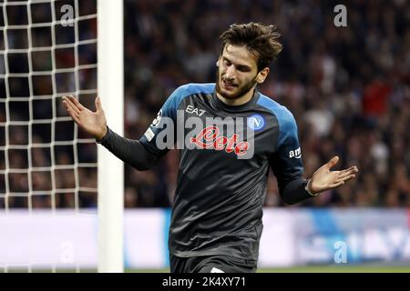 Amsterdam, Paesi Bassi. 04th Ott 2022. AMSTERDAM - Khvicha Kvaratskhelia di SSC Napoli celebra la 1-5 durante la UEFA Champions League Group Una partita tra Ajax Amsterdam e SSC Napoli alla Johan Cruijff Arena il 4 ottobre 2022 ad Amsterdam, Paesi Bassi. ANP MAURICE VAN STEEN Credit: ANP/Alamy Live News Foto Stock