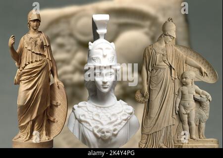 Raffigurazione di autentiche statue dell'antica Roma della dea Minerva la dea della sapienza Foto Stock