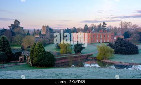 Melbourne, Regno Unito - 3 aprile 2022: Frostia alba sul Staunton Harold Park, Leicestershire Foto Stock