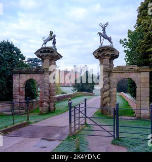 Melbourne, Regno Unito - 3 aprile 2022: Frostia alba sul Staunton Harold Park, Leicestershire Foto Stock