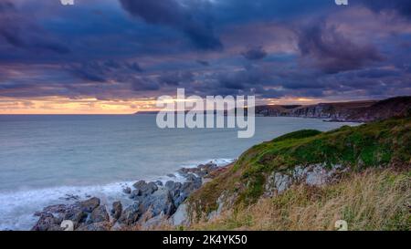 Bigbury, Regno Unito - 25 luglio: Tramonto su Burgh Island e Bigbury Bay, Devon Foto Stock