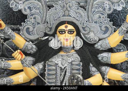 Idol di Dunga godess durante il festival durga puja del Bengala Occidentale, India Foto Stock