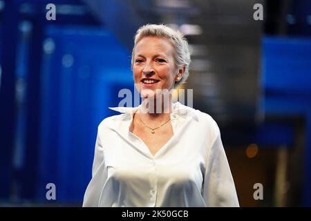 Susie sapientemente, moglie del Ministro degli esteri James sapientemente, visto durante la conferenza annuale del Partito conservatore presso l'International Convention Centre di Birmingham. Data immagine: Mercoledì 5 ottobre 2022. Foto Stock