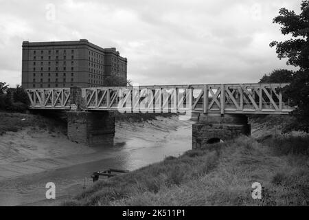 Ashton Avenue Bridge sul fiume Avon a Bristol Foto Stock