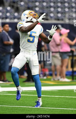 Joshua Palmer (5) si prepara per la NFL Football Game tra i Los Angeles Chargers e gli Houston Texans su Sun Foto Stock