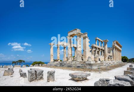 Rovine del Tempio di Aphaia, Egina, Isole Saroniche, Grecia Foto Stock