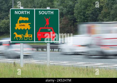 Liz Truss, crescita, livellamento, divisione nord-sud, economia del regno unito, sgravi fiscali, inflazione... concetto Foto Stock