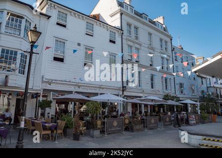 Il Tunbridge Wells Hotel si trova nella zona di Pantilles di Royal Tunbridge Wells, Kent, Regno Unito. Foto Stock