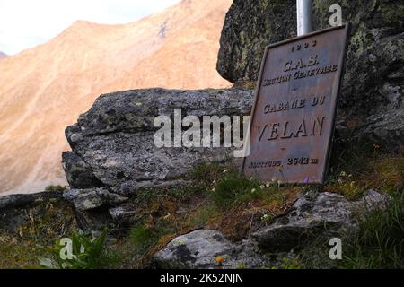 Svizzera, Vallese, valle di Entremont, gamma Vélan, rifugio Vélan costruito nel 1993 Foto Stock