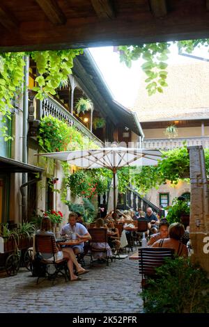 Francia, Haut-Rhin (68), route des vins d'Alsace, Bergheim, ancienne cité médiévale fortifiée, labellisé Les Plus Beaux Villages de France, Grand Rue, Foto Stock