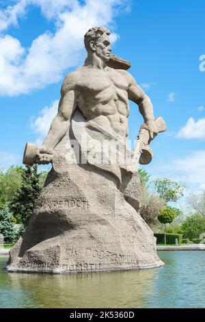 1 maggio 2020, Volgograd, Russia. Piazza di coloro che hanno combattuto fino alla morte sulla cima della collina Mamaev Foto Stock