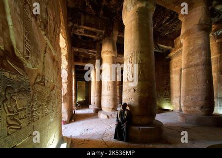 Egitto, Medio Egitto, Valle del Nilo, Abydos, tempio di Seti 1, la prima sala ipostile Foto Stock