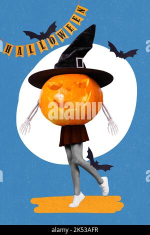 Collage verticale illustrazione di testa di zucca di Halloween scolpito sorriso faccia indossare cappello di strega donna gambe scheletro mani volanti pipistrelli festa discoteca Foto Stock