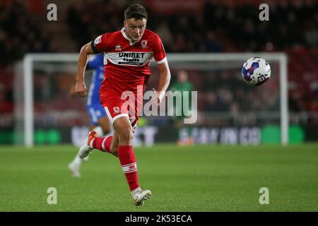 Middlesbrough's Dael Fry durante la partita del campionato Sky Bet tra Middlesbrough e Birmingham City al Riverside Stadium di Middlesbrough mercoledì 5th ottobre 2022. (Credit: Michael driver | MI News) Credit: MI News & Sport /Alamy Live News Foto Stock