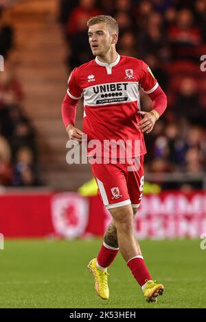 Middlesbrough, Regno Unito. 05th Ott 2022. Riley McGree #8 di Middlesbrough durante la partita del campionato Sky Bet Middlesbrough vs Birmingham City al Riverside Stadium, Middlesbrough, Regno Unito, 5th ottobre 2022 (Foto di Mark Cosgrove/News Images) a Middlesbrough, Regno Unito il 10/5/2022. (Foto di Mark Cosgrove/News Images/Sipa USA) Credit: Sipa USA/Alamy Live News Foto Stock