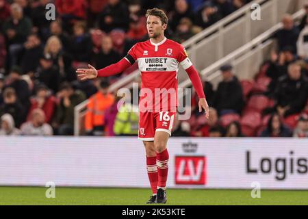 Middlesbrough, Regno Unito. 05th Ott 2022. Jonathan Howson #16 di Middlesbrough durante la partita del Campionato Sky Bet Middlesbrough vs Birmingham City al Riverside Stadium, Middlesbrough, Regno Unito, 5th ottobre 2022 (Photo by Mark Cosgrove/News Images) a Middlesbrough, Regno Unito il 10/5/2022. (Foto di Mark Cosgrove/News Images/Sipa USA) Credit: Sipa USA/Alamy Live News Foto Stock