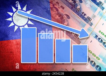 Grafico economico: Freccia verso il basso, bandiera di Taiwan e nuove fatture in dollari di Taiwan in contanti Foto Stock