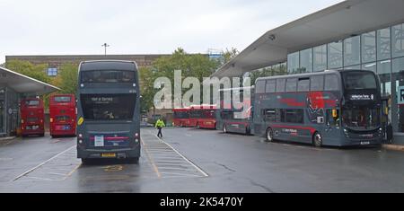 Stazione degli autobus e interscambio di Wolverhampton, Wolverhampton, West Midlands, Inghilterra, Regno Unito, WV1 1LD Foto Stock