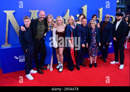 Londra, UK , 05/10/2022, il produttore Hannah Walters, Stephen Graham e gli ospiti partecipano al BFI London Film Festival Opening Night Gala e alla prima mondiale del "Matilda The Musical" di Roald Dahl durante il 66th° BFI London Film Festival, presso il Royal Festival Hall il 05 ottobre 2022 a Londra, Inghilterra. Foto Stock