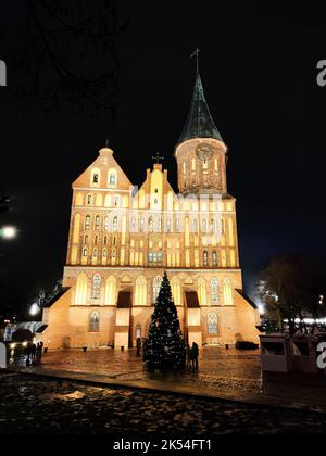 KALININGRAD, RUSSIA - 15 dicembre 2021: Cattedrale di Kaliningrad kenigsberg . Situato nel quartiere storico della città di Kaliningrad - Foto Stock