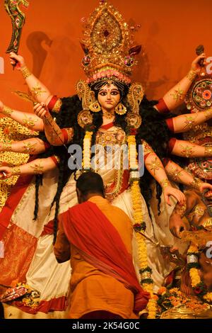 Pune, India 10th ottobre 2022, Durga Puja è uno dei festival più famosi, Special Navratri Celebration di Maa Durga durante dussehra. Foto Stock