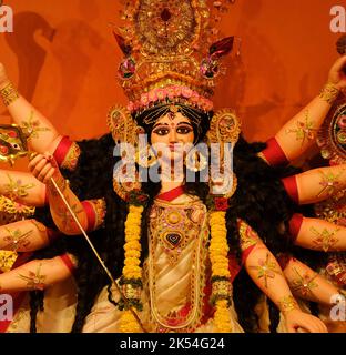 Pune, India 10th ottobre 2022, Durga Puja è uno dei festival più famosi, Special Navratri Celebration di Maa Durga durante dussehra. Foto Stock