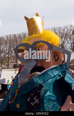 Carnevale occitano organizzato dalle scuole Calandretas a Montpellier, Occitanie, Francia Foto Stock