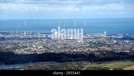 Aberdeen City e la fattoria eolica offshore Foto Stock