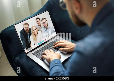 Connessione tra uomini d'affari Foto Stock