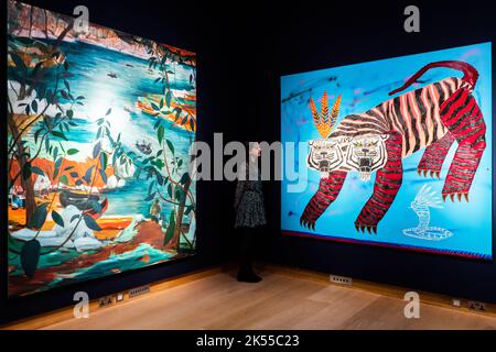 Londra Regno Unito. 6 ottobre 2022 . L-R JULES DE BALINCOURT (B. 1972) fluttuazione attraverso la stima: GBP 80.000 – GBP 120.000- JORDI KERWICK (B.. 1982) senza titolo, stima: GBP 40.000 – GBP 60.000 in anteprima di Christies 20th-21st ° secolo vendita serale . La vendita si svolge il 13 ottobre. Credit: amer Ghazzal/Alamy Live News. Foto Stock