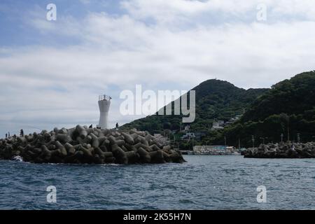 Irago, Aichi, Giappone, 2022/24/09 - Kami-shima è un'isola abitata situata nella baia di ISE, al largo della costa orientale del centro di Honshu, Giappone. Viene amministrato Foto Stock