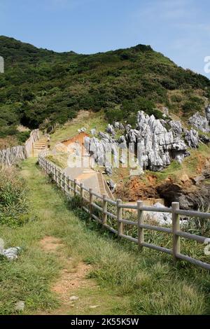 Irago, Aichi, Giappone, 2022/24/09 - Kami-shima è un'isola abitata situata nella baia di ISE, al largo della costa orientale del centro di Honshu, Giappone. Viene amministrato Foto Stock