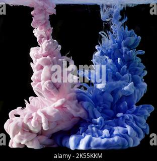 astrazione dei colori, inchiostri colorati in acqua, sfondo a miscela di colori Foto Stock