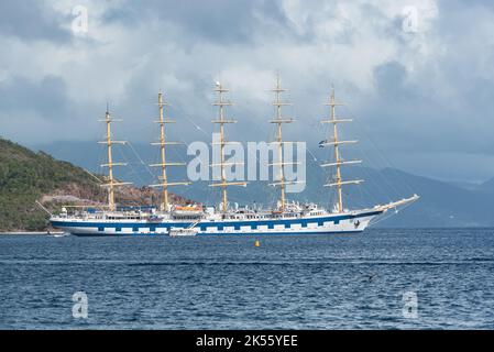 Nave a cinque alberi nell'isola di Saintes in Guadalupa, bellissima barca Foto Stock