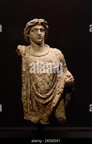 Statua o scultura di Alessandro Magno (356BC-323BC) con la tunica greca dell'Ance c2nd d.C. di Alessandria d'Egitto Foto Stock