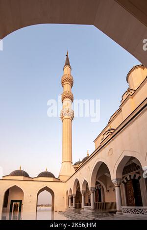 Splendida vista della Grande Moschea di Sharjah Foto Stock