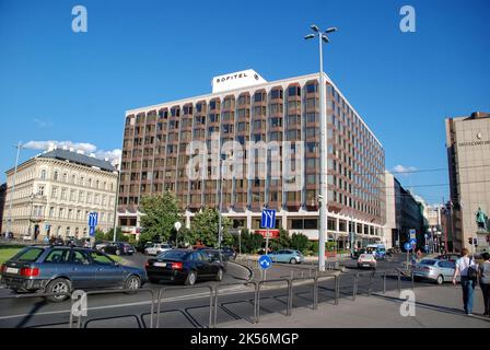 BUDAPEST, UNGHERIA-GIUGNO 20: Vista dell'Hotel Sofitel Budapest Chain Bridge, un hotel di lusso sul Grand Boulevard il 20 giugno 2011 a Budapest, Ungheria. Foto Stock