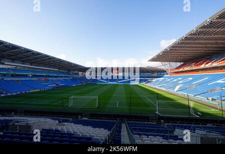 Cardiff, Regno Unito. 06th Ott 2022. Il campo da calcio del Cardiff City Stadium prima dell'incontro del primo turno di Play-off della Coppa del mondo FIFA femminile 2023 tra il Galles e la Bosnia-Erzegovina al Cardiff City Stadium di Cardiff, Galles. (James Whitehead/SPP) Credit: SPP Sport Press Photo. /Alamy Live News Foto Stock