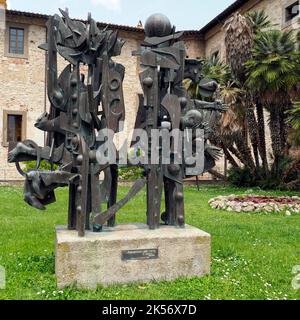 Romeo Mancini 1989 scultura in bronzo, Monumento alla vita, Castiglione del Lago, Perugia, Umbria, Italia, Europa Foto Stock