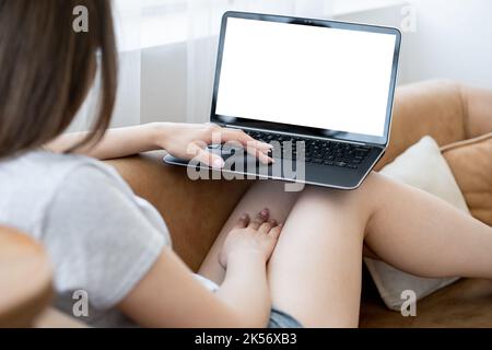 corsi online casual donna computer mockup Foto Stock