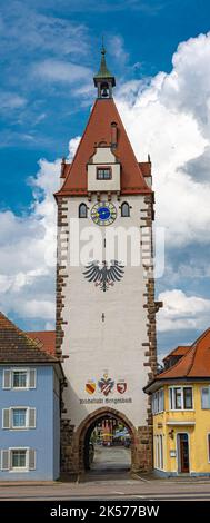 Porta della città vecchia, Kinzigtor, 15th ° secolo nel centro storico di Gengenbach. Valle di Kinzig, Ortenau. Baden Wuerttemberg, Germania, Europed Foto Stock