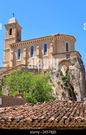 Francia, Drome, Drome Provencal, Baronnies, Pierrelongue, Notre Dame de Consolation Cappella (19th ° secolo) costruita su uno sperone roccioso Foto Stock