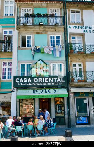 Portogallo, regione del Nord, Porto, centro storico dichiarato patrimonio mondiale dall'UNESCO, il ristorante tradizionale portoghese Casa Oriental Foto Stock