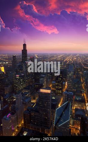 WILLIS TOWER skyline di loop da MID AMERICA CLUB PRESSO IL CENTRO DI AON DOWNTOWN CHICAGO ILLINOIS USA Foto Stock