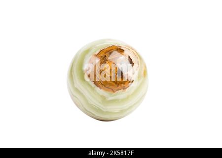 Una palla fatta di onice portando Buona fortuna. Isolato sopra il bakcground bianco. Primo piano. Foto Stock